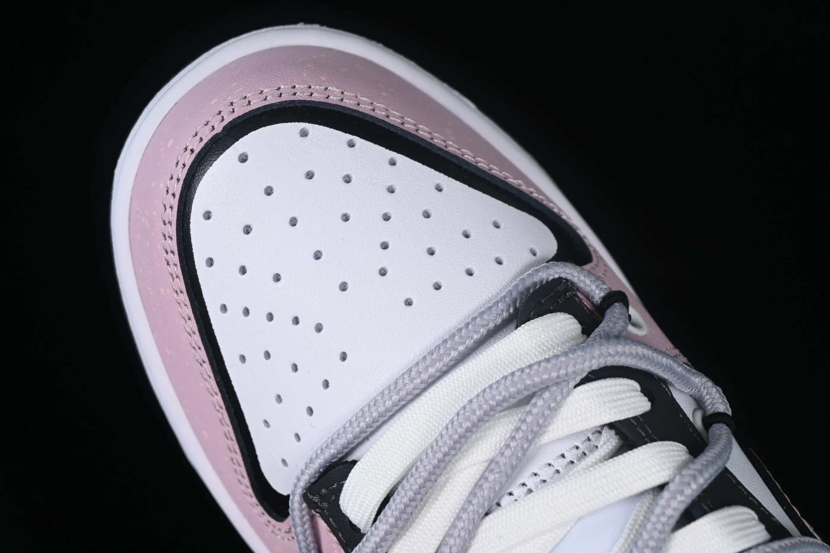 All categories Nk SB Dunk series Nk SB Dunk Low low-top sneakers Nk Dunk Low DaVinci custom romantic heartbeat LOVE love love graffiti splash ink SB strap low-top casual sneakers CW1590-100